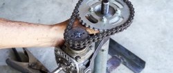 Paano gumawa ng jack mula sa isang angle grinder gearbox, isang motorcycle chain at sprockets