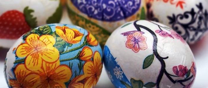 Fără autocolante și coloranți, o modalitate ieftină de a decora ouăle de Paște. Oricine o poate face