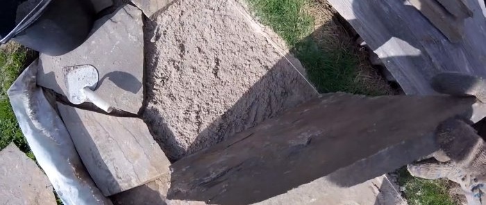 Прилично јефтин начин да направите баштенску стазу без бетона