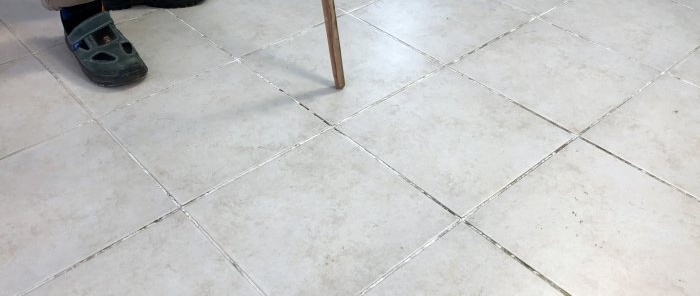 Comment démonter des carreaux enroulés sans les casser