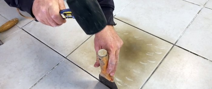 Comment démonter des carreaux enroulés sans les casser