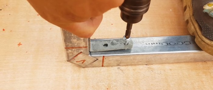 Come piegare perfettamente un tubo profilato con un angolo di 90 gradi