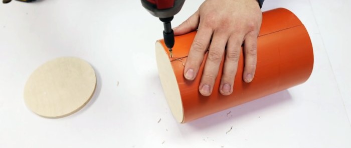 Cách làm một chiếc đèn nguyên bản từ chai PET và dải veneer