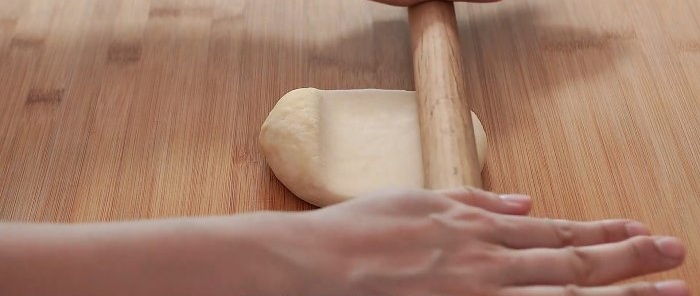 איך מכינים סקון גבינה ותפוחי אדמה במחבת ללא שמרי תנור וביצים