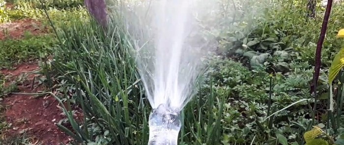 Como fazer um irrigador de jardim com garrafa PET
