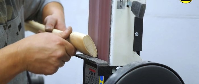 Cum se face un topor cu două lame pentru tocat rapid lemnul