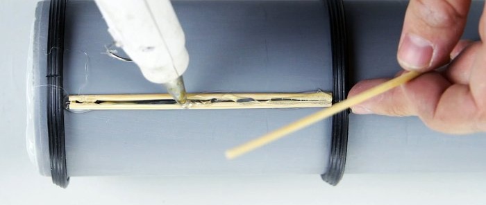 איך להכין רולר מצינור PVC ולחקות לבנים במהירות ובזול על מנוף