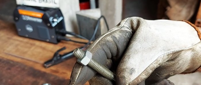 Il tornio più semplice per la lavorazione dei metalli con le tue mani