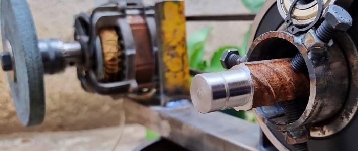Najjednostavniji tokarski stroj za obradu metala vlastitim rukama