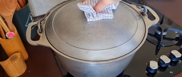 Isang hindi kapani-paniwalang recipe para sa paggawa ng Uzbek flatbread sa kalan na walang tandoor o oven