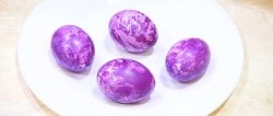 You will succeed the first time: How to simply color eggs for Easter using natural and all available “dye”