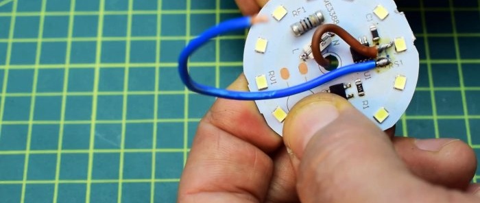 Como adicionar controle de brilho a uma lâmpada LED