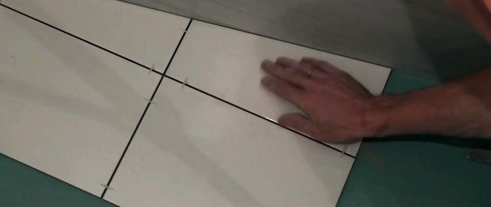 How and with what to easily trim complex tiles