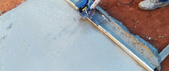Как да направите бюджетно вибрационно правило за лесно изравняване на бетонна подова замазка