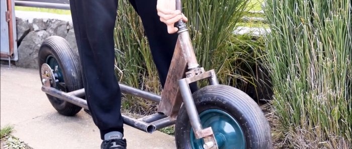 Hvordan lage en sparkesykkel basert på en trimmermotor