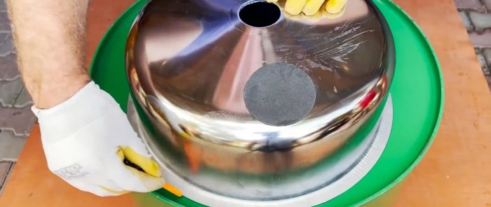 Sådan laver du en praktisk og attraktiv havevask fra en metaltønde
