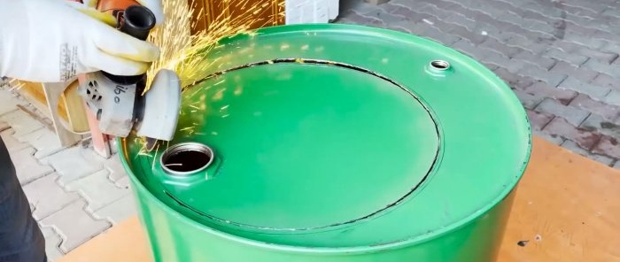 How to make a convenient and attractive garden sink from a metal barrel