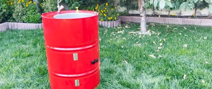Cómo hacer un fregadero de jardín cómodo y atractivo con un barril de metal