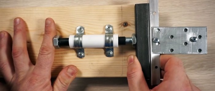 Comment assembler une structure pour affûter les couteaux à partir des matériaux disponibles