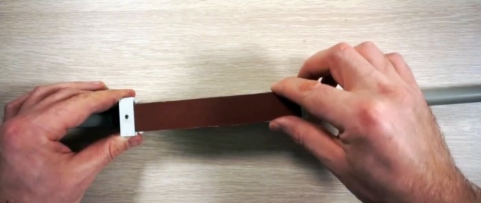 Πώς να συναρμολογήσετε μια δομή για το ακόνισμα μαχαιριών από διαθέσιμα υλικά