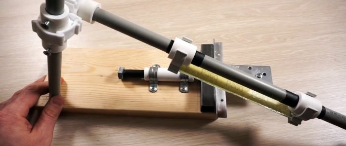 So bauen Sie eine Struktur zum Schärfen von Messern aus verfügbaren Materialien zusammen