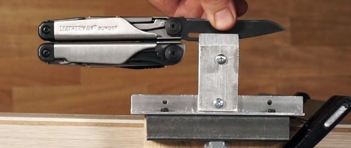 Hoe een structuur samen te stellen voor het slijpen van messen uit beschikbare materialen