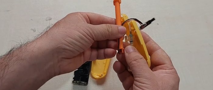 Hoe maak je een soldeerbrander van een gewone aansteker?
