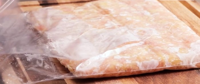 As mais tenras costeletas de peito de frango com batatas Tecnologia incrível de congelamento