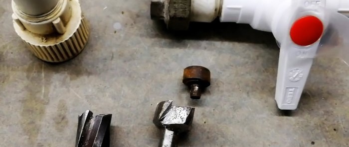 Restoring PP fittings using a homemade reamer