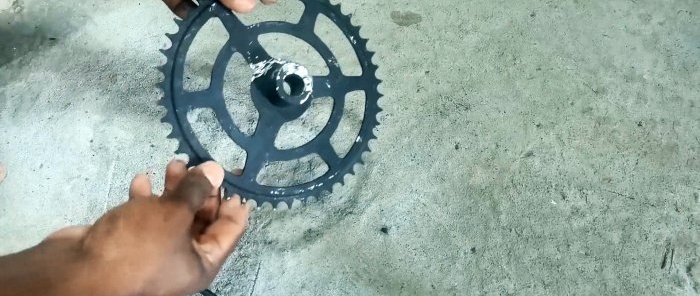 How to make a drill from a bicycle sprocket Manual or mechanized