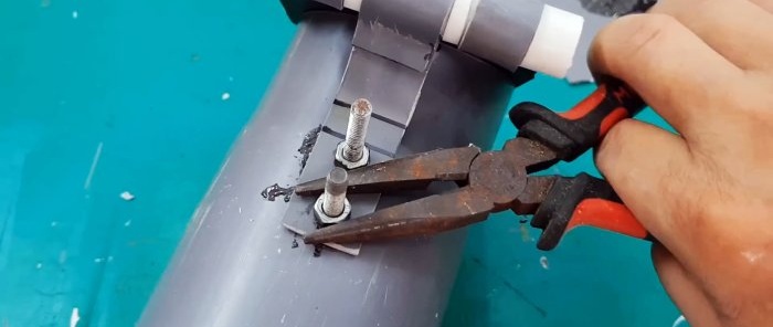 Comment fabriquer un clapet anti-retour pour les eaux usées à partir de tuyaux en PVC