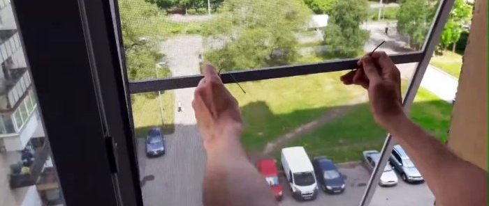 Comment retirer une moustiquaire d'une fenêtre si les poignées sont cassées