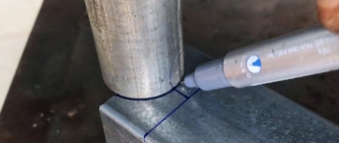 How to make an end connection between a square pipe and a round one