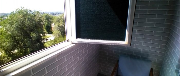 Como proteger uma varanda ou quarto da luz solar direta no calor do verão usando uma rede mosquiteira