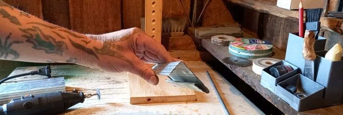 Com muntar un esmolador de ganivets utilitzant només materials de ferralla