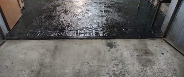 O piso de concreto da garagem não vai tirar poeira e esfarelar se for coberto com uma composição caseira