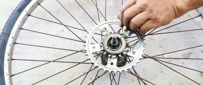 Πώς να φτιάξετε μια ηλεκτρική κίνηση για ένα ποδήλατο χωρίς ηλεκτρονικά