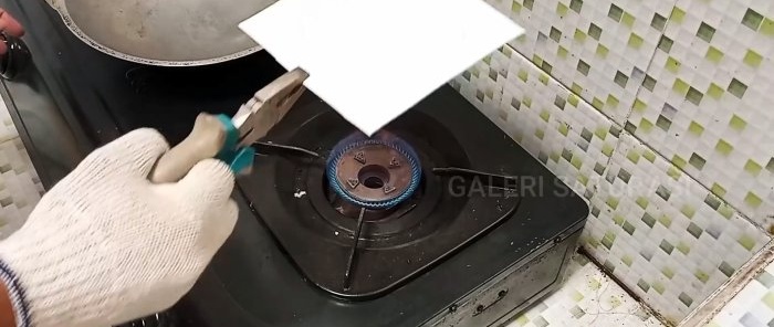 Hvordan lage en moderne hagelampe for pennies fra PVC-rør