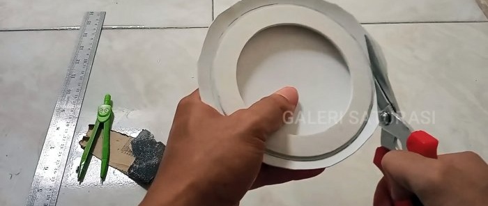 Hogyan készítsünk egy modern kerti lámpát fillérekért PVC-csőből