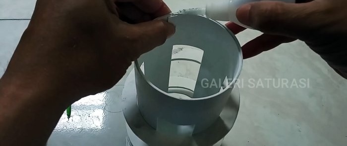 Како направити модерну баштенску лампу за пени од ПВЦ цеви