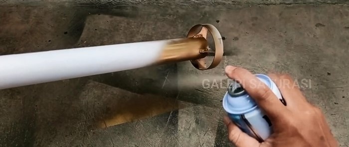 Како направити модерну баштенску лампу за пени од ПВЦ цеви