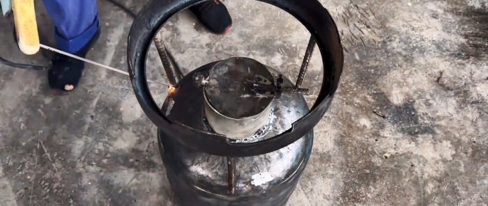 Cum se face un cuptor turbo cu flacără reglabilă și încărcare o singură dată
