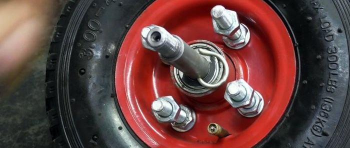 Skuter motor diperbuat daripada basikal dan enjin pemotong