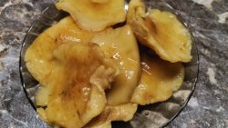 Isang simpleng recipe para sa malamig na adobo na mushroom