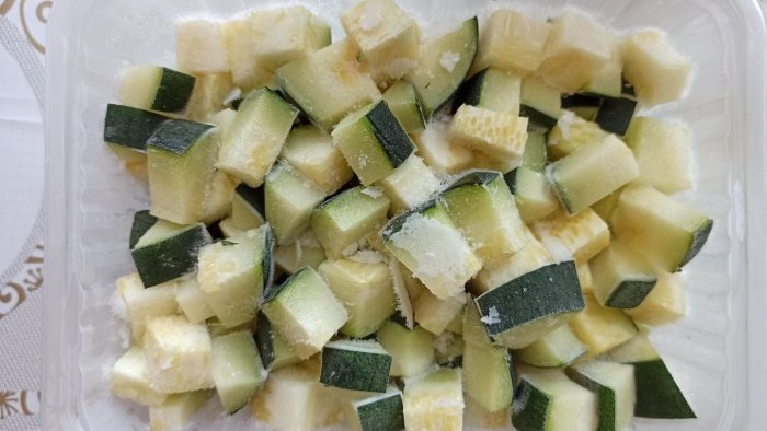 Congelare le zucchine per l'inverno in 4 modi