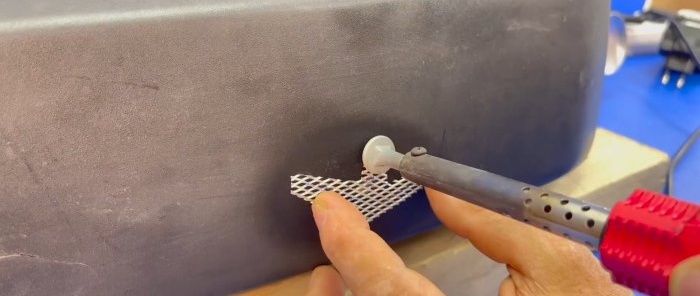 Paano maayos na ibalik ang isang nasirang plastic bumper gamit ang mga magagamit na materyales