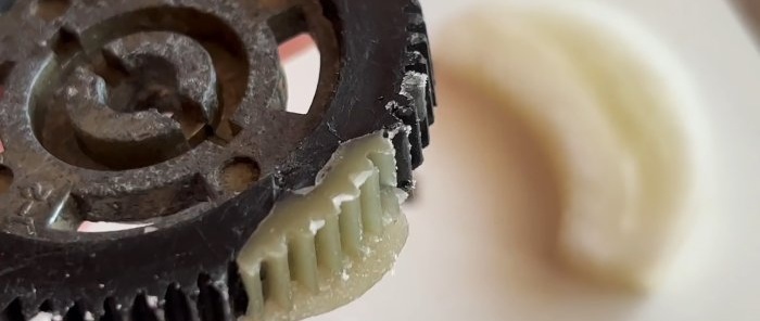 So restaurieren Sie ein Kunststoffzahnrad zuverlässig