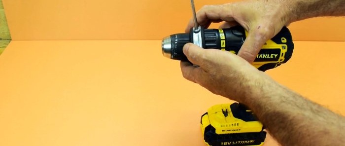 Hvordan lage et lasernivå fra en billig laserpeker