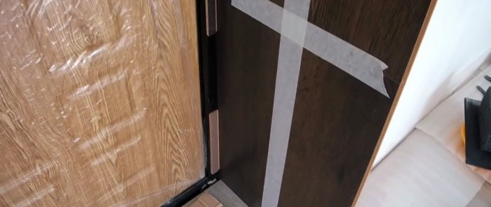 How to make chic front door slopes from regular laminate