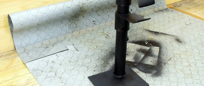 Jak z dostępnych materiałów zrobić przydatny stojak na szlifierkę kątową i wiertarkę